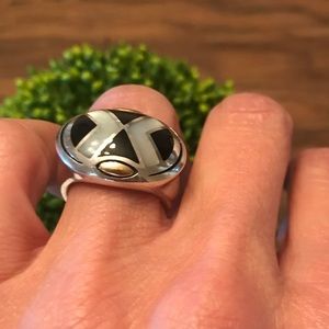 Asch/Grossbardt- onyx and mother of pearl ring
